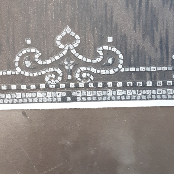 Vintage studio setting photograph - Picture 6 of 8